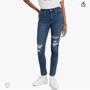 Levi’s 721 High Rise Skinny Jeans. Distressed. Medium Wash. Size 28
